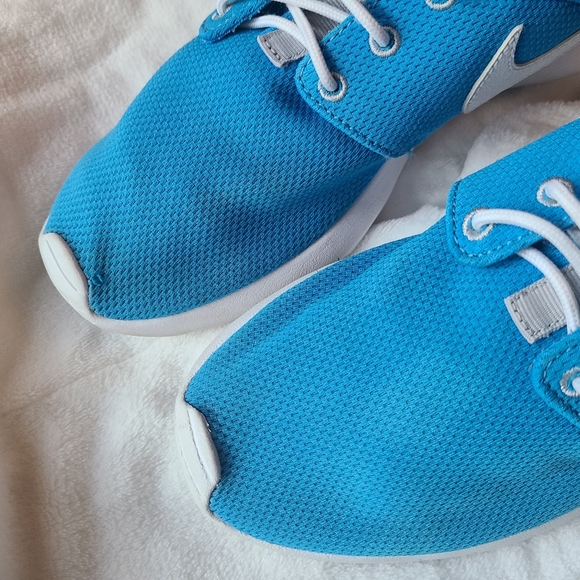 Running shoes - Picture 2 of 6